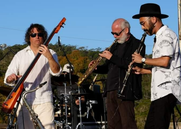 RIO DAS OSTRAS INSTRUMENTAL RECEBE DUDU LIMA TRIO E CARLOS MALTA